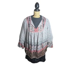 Coastal Grandma Top XXL V Neck Gray Red Print Shiny Silver Black Velvet Tier Hem